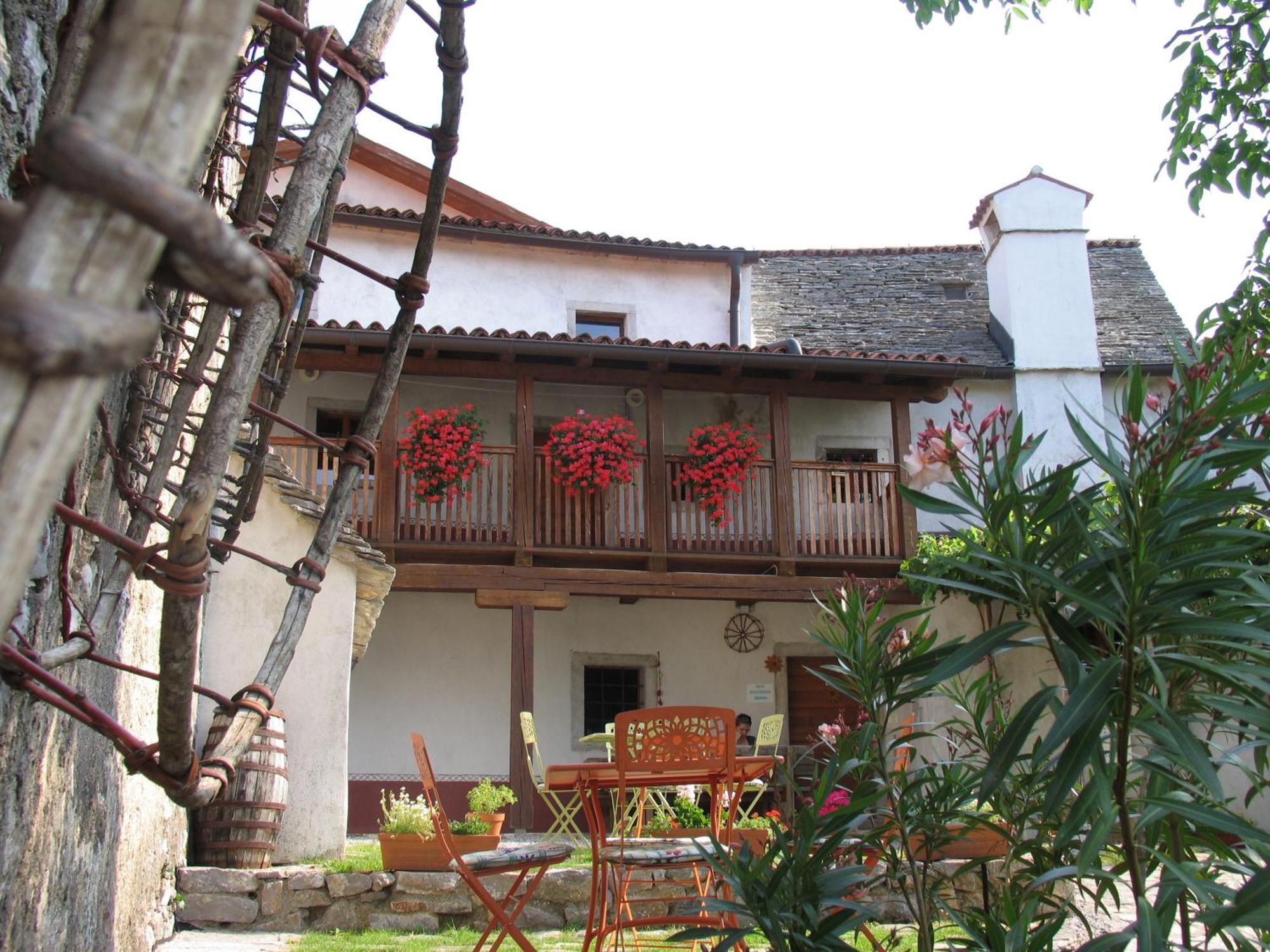 Pliskovica Youth Hostel Exterior photo